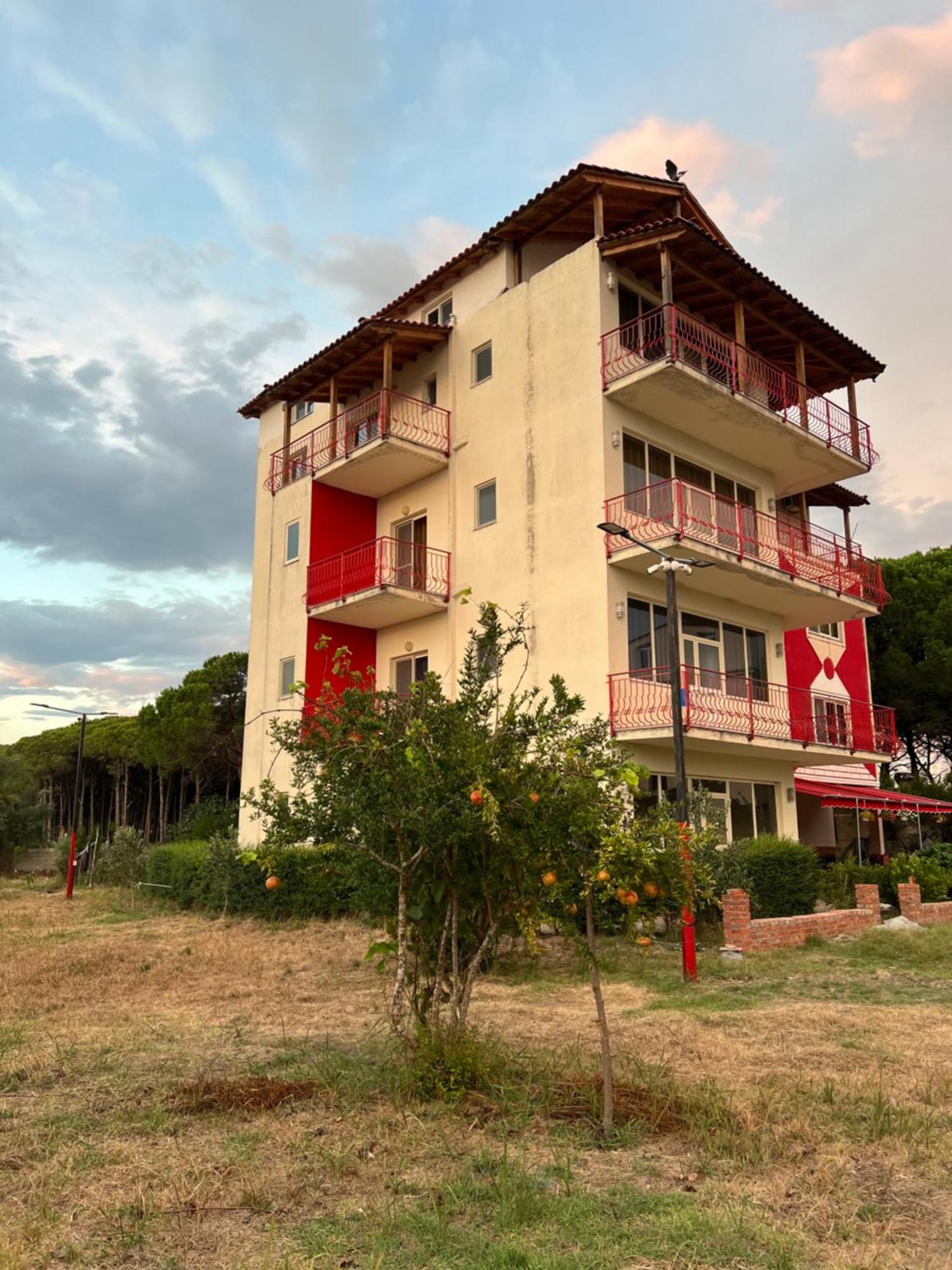 Hotel Durim Cela Fier Zewnętrze zdjęcie